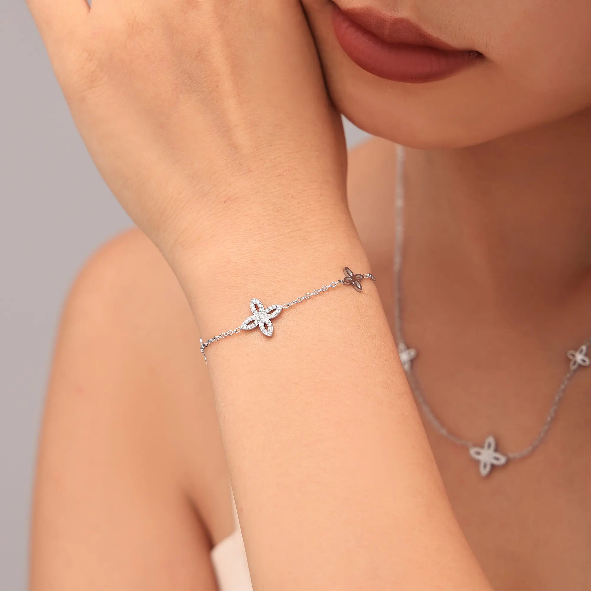 Sparkling CZ Clover Flower Necklace & Bracelet Jewelry Set