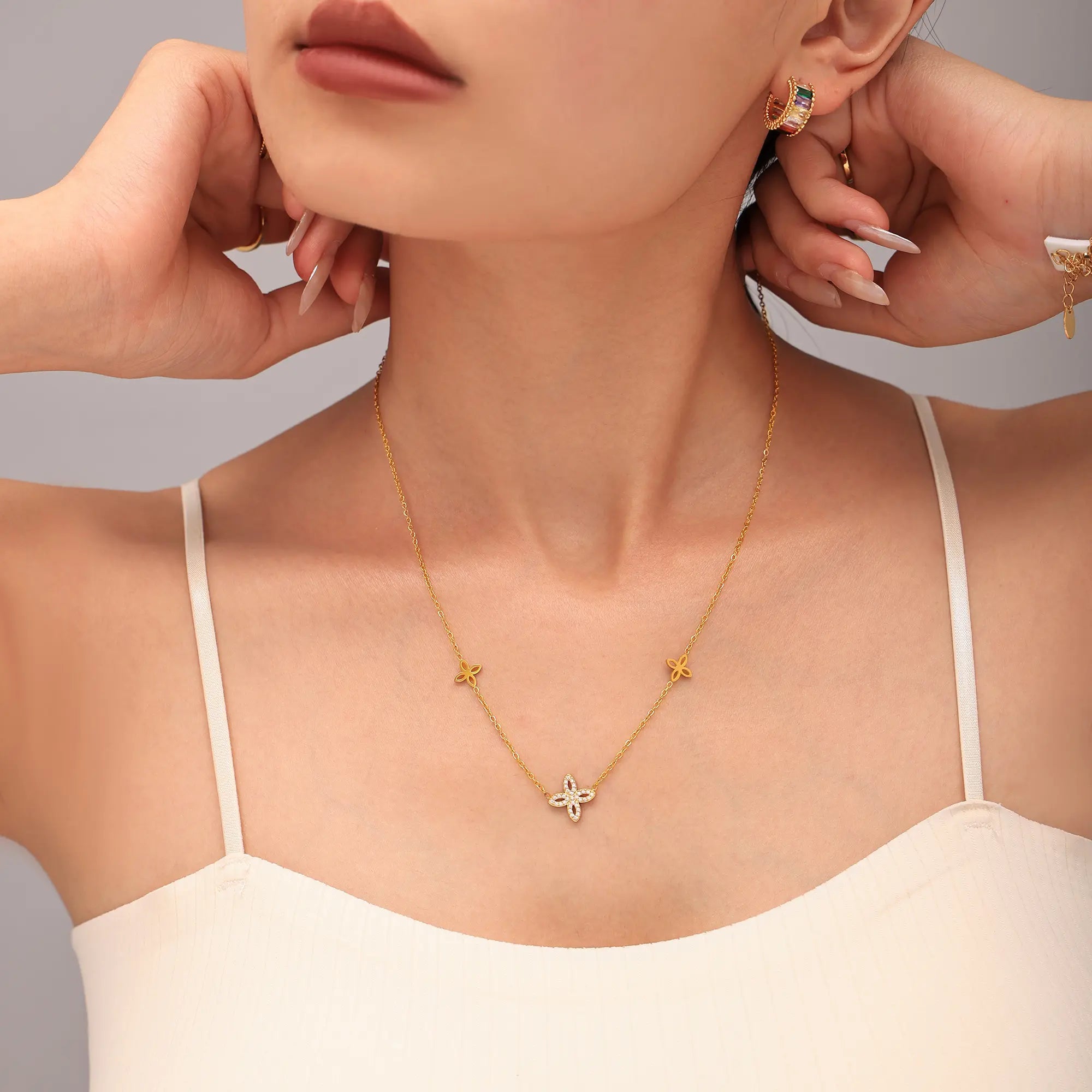 Sparkling CZ Clover Flower Necklace & Bracelet Jewelry Set