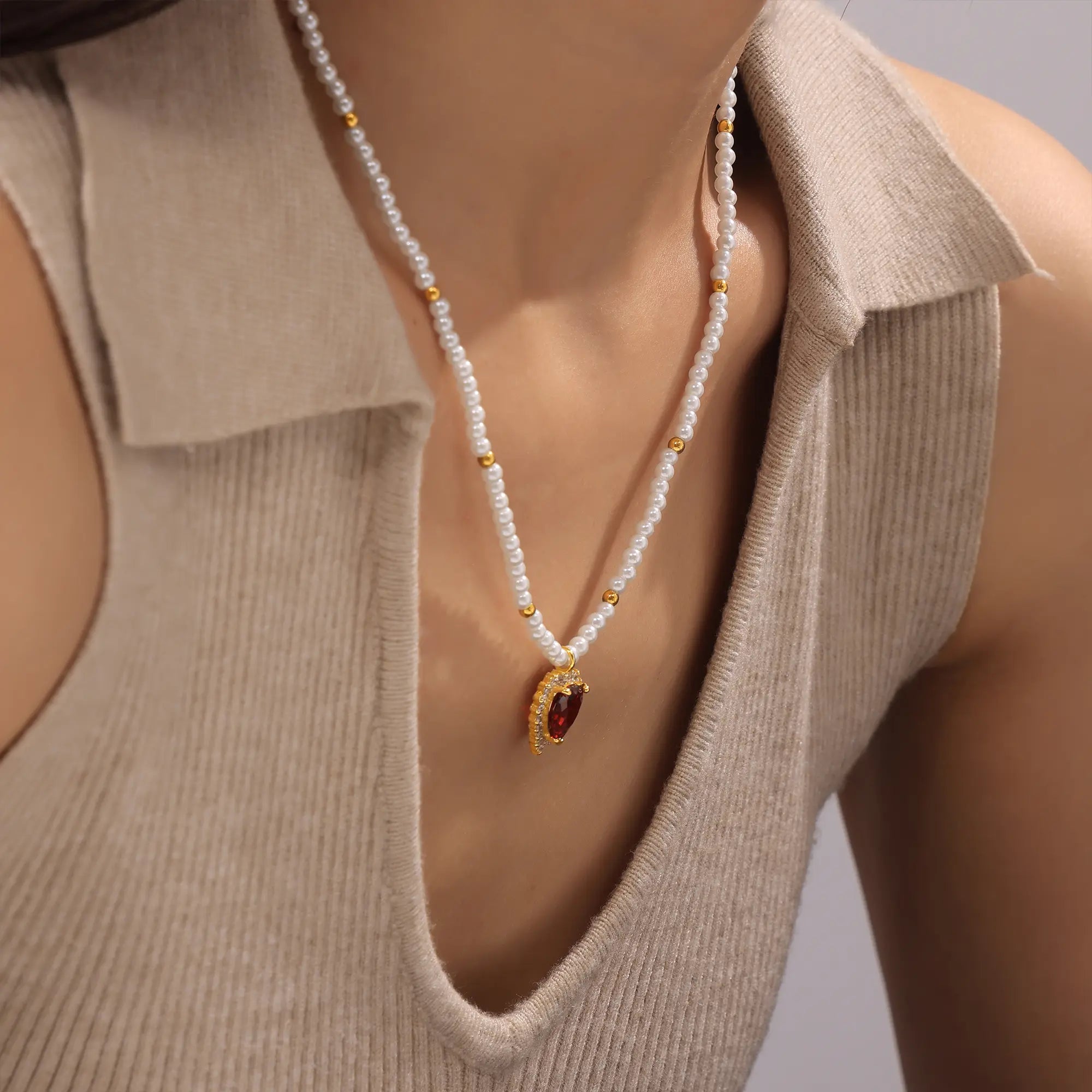 Vintage CZ Zirconia Heart Pendant Pearl Necklace