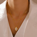 Vintage Oval Mother of Pearl Pendant Necklace