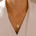 Vintage Oval Mother of Pearl Pendant Necklace