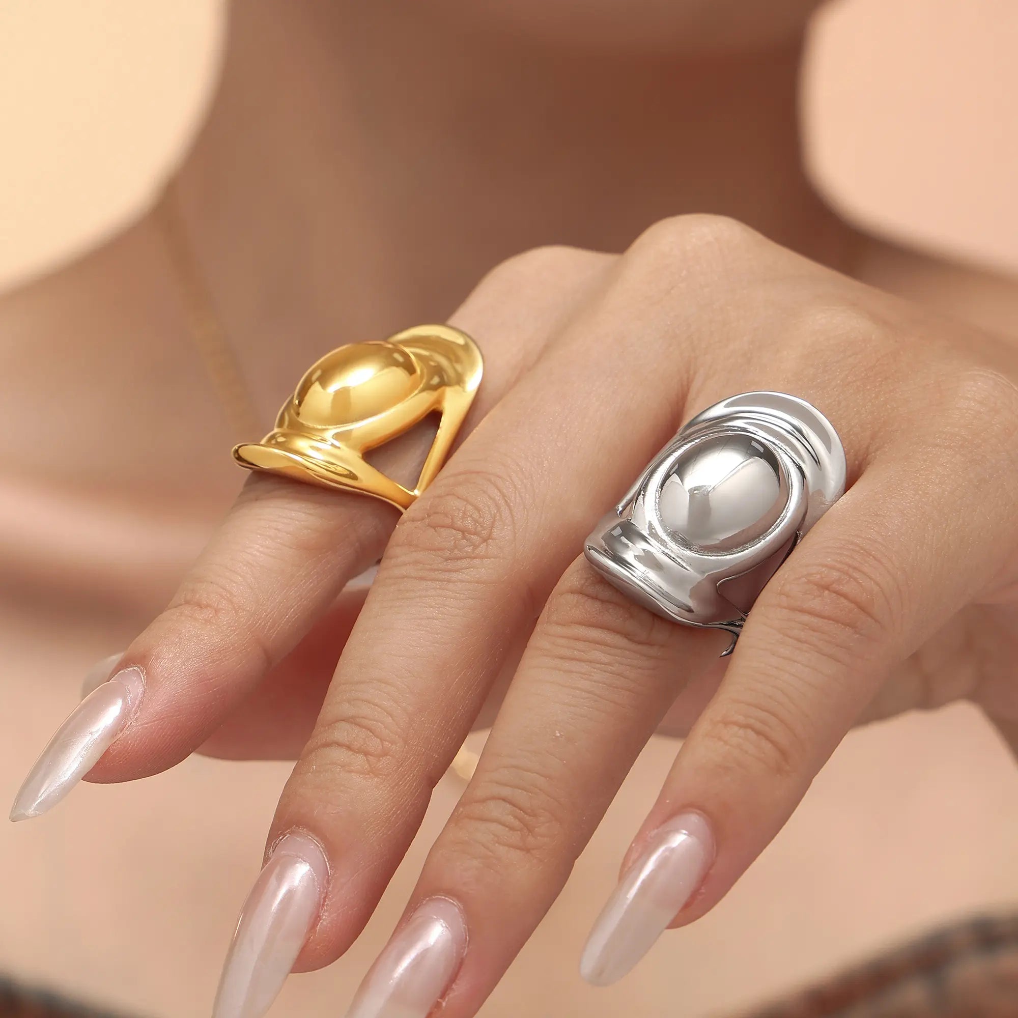 Vintage Sculptural Wavy Straw Hat Statement Ring