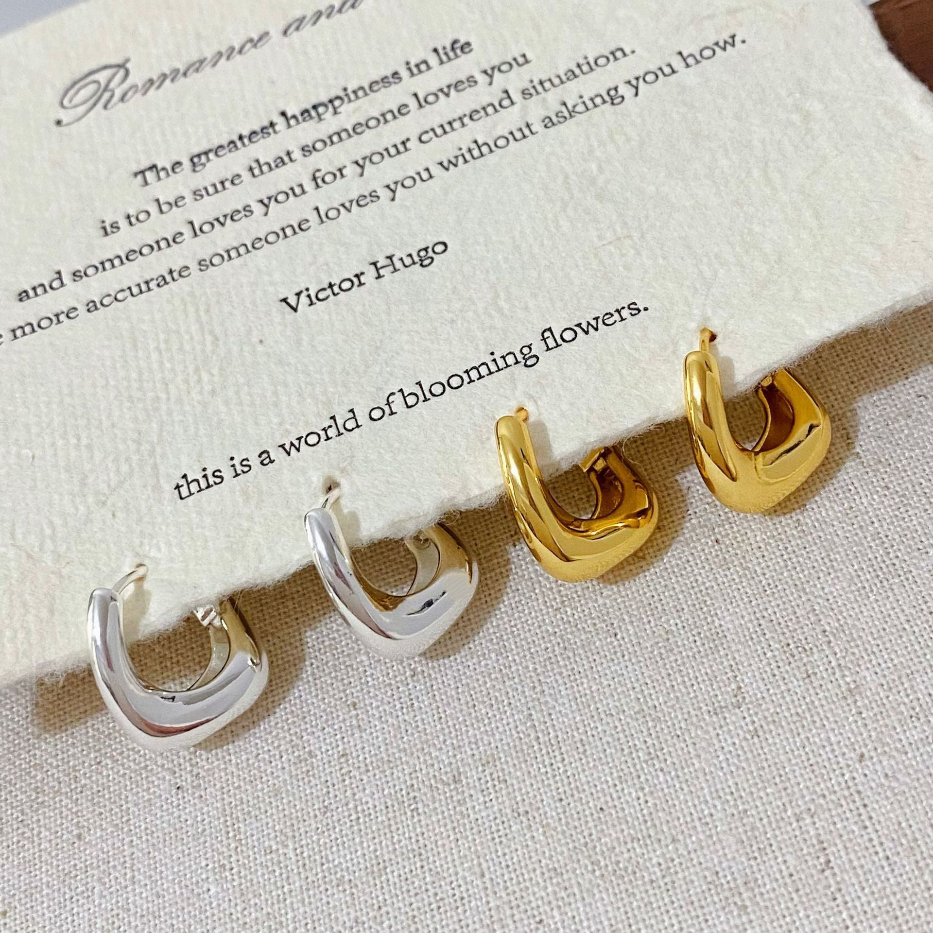 Chunky U-Shape Oval Hoop Earrings