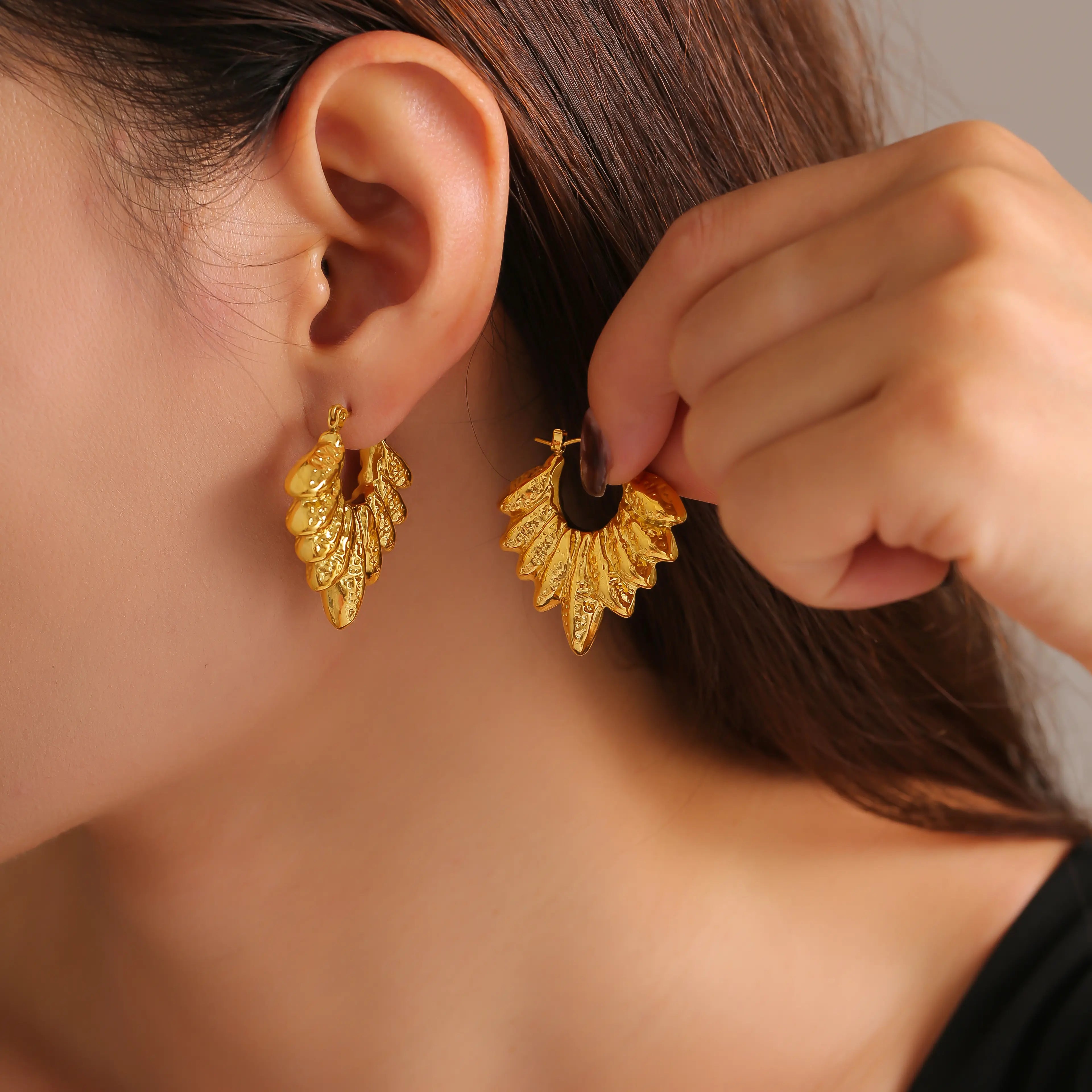 Minimalist Hollow Leaf Hoop Earrings