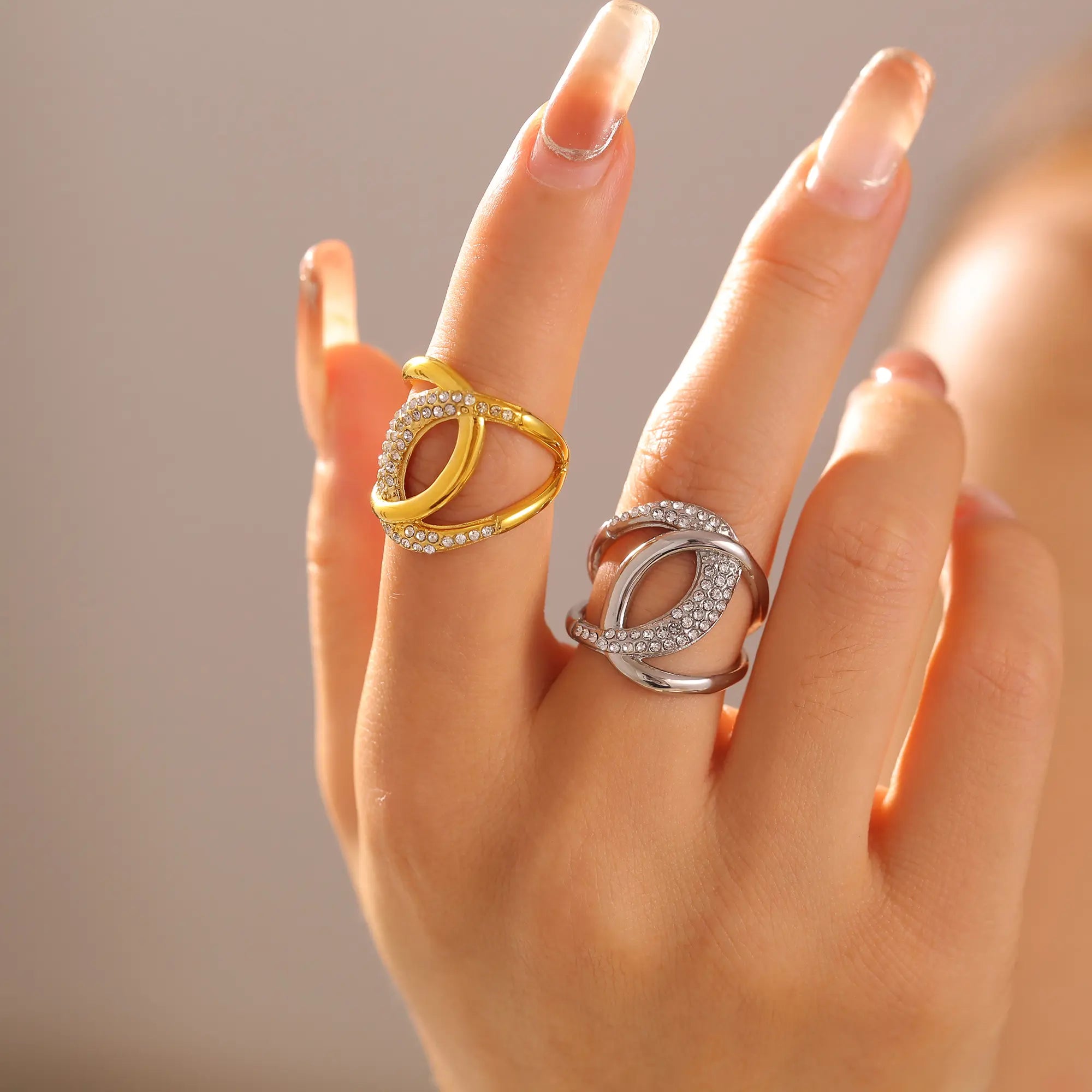 Vintage Interlocking Pave Loop Ring