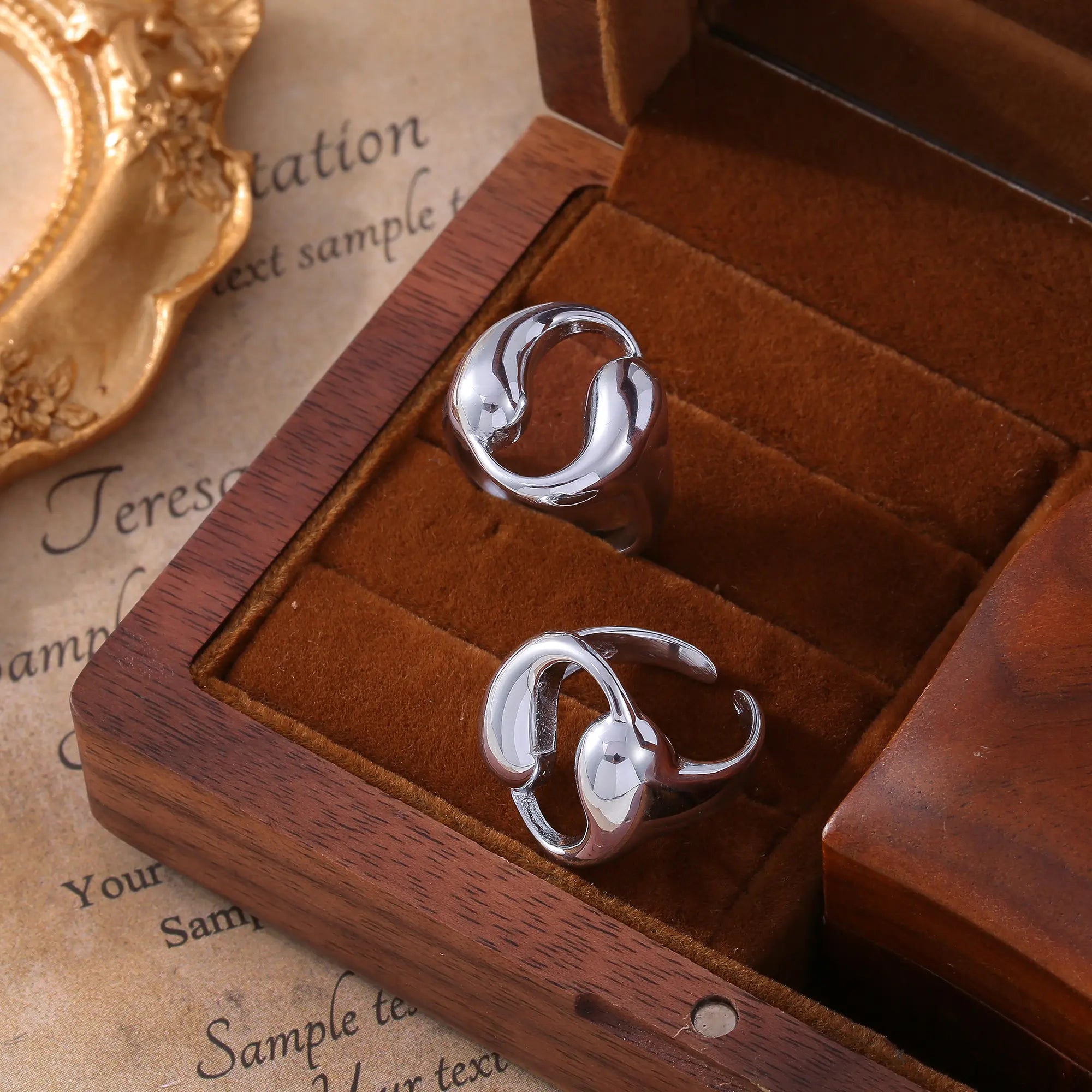 Vintage Sculptural Hollow Teardrop Open Ring