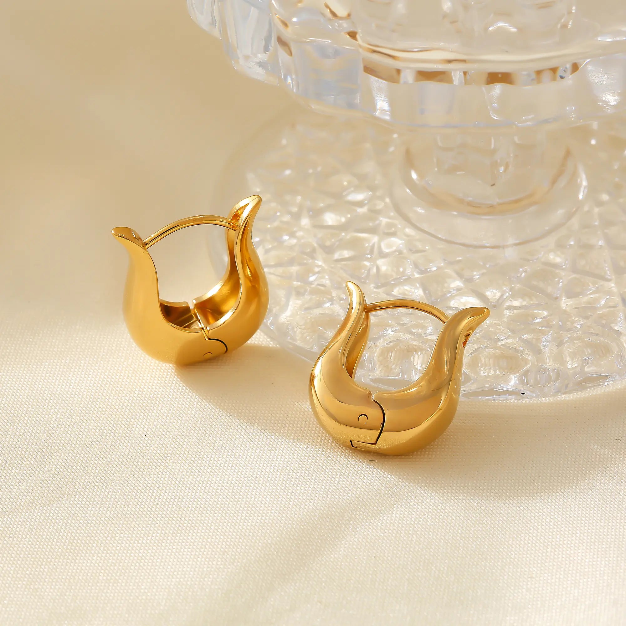 Minimalist Tulip U-Shape Hoop Earrings