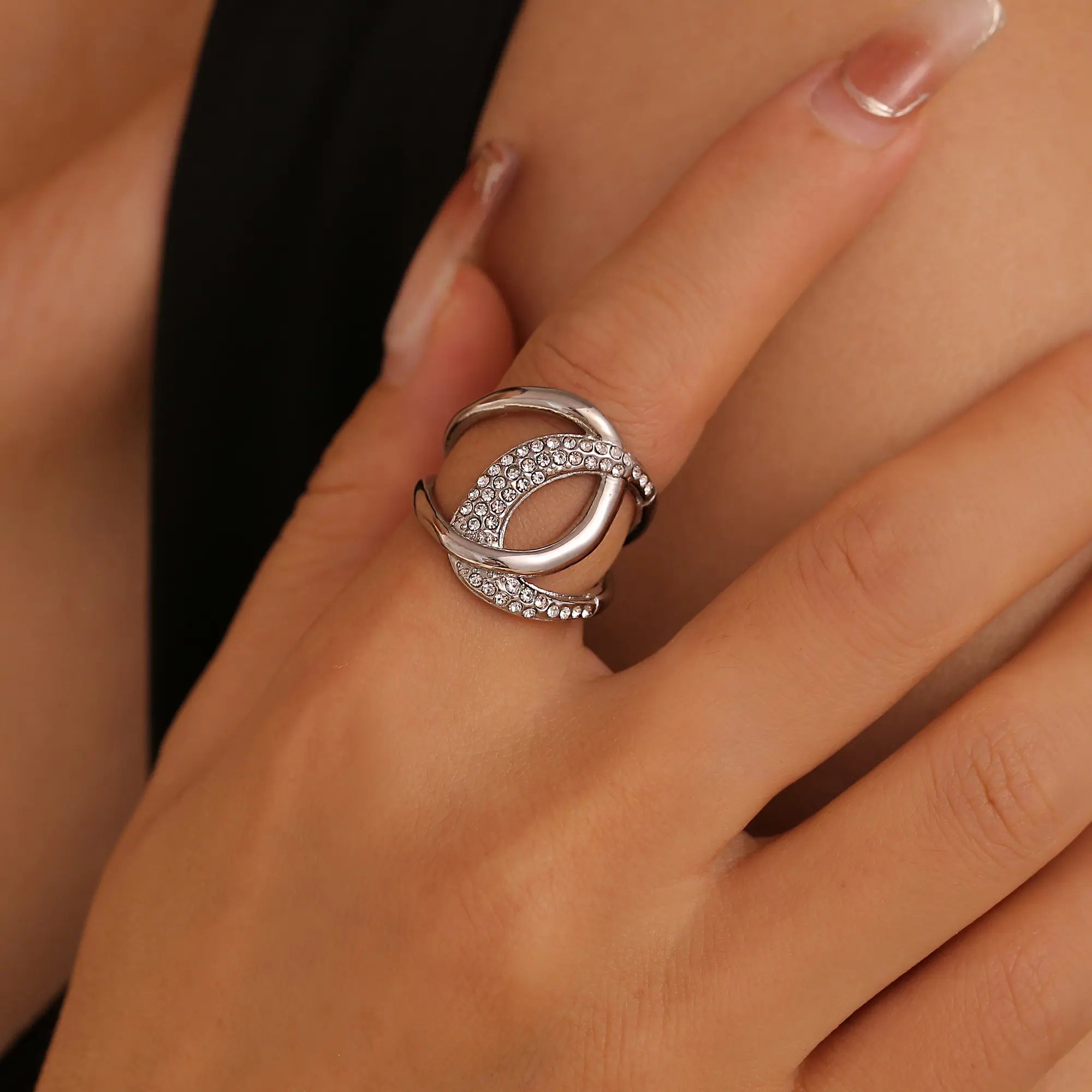 Vintage Interlocking Pave Loop Ring
