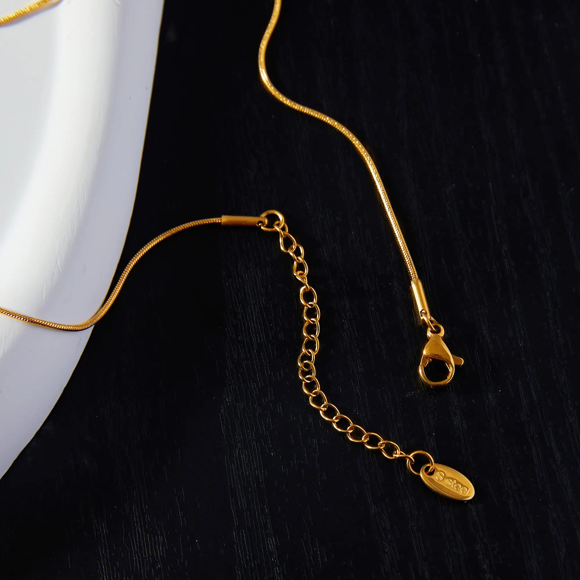 Vintage Oval Tiger's Eye Pendant Necklace